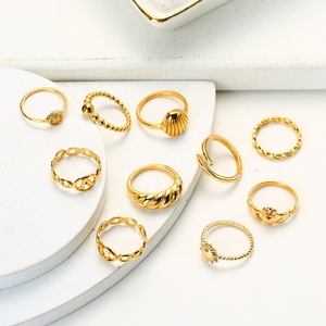 Truegold bán buôn mẫu miễn phí cổ điển thời trang bộ đồ trang sức mạ vàng xoắn ngón đeo nhẫn thép không gỉ cho phụ nữ - Product Image 1