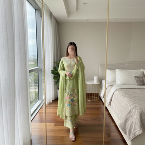 Ensemble Salwar Kameez en Soie Chinon Brodé Vert Clair à Séchage Rapide avec Dupatta pour Femme, Tenue Pakistanaise Indienne pour Soirée - Product Image 1