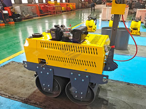 Mini-compacteur à double tambour vibrant à marche arrière pour la construction routière, en vente aux États-Unis - Product Image 2