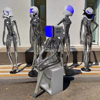 Maßgefertigte Moderne Wohndekor-Roboter Sexy Mädchen Statue Galvanisierte Frauenfigur Fiberglas Stehlampe Skulptur