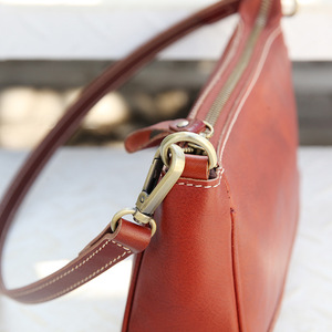 Bolso de Cuero Retro de Alta Calidad para Mujer, Mini Bolso Bandolera Clásico, Apto para Uso Diario y Fiestas - Product Image 2