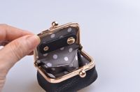 Mini sac à lèvres exquis pour femmes, porte-monnaie en cuir avec fermoir métallique, boîte à bijoux carrée pour collier et bague