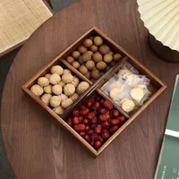 Perzikkleurige enkellaagse draagbare dienblad met vier compartimenten, van massief hout, voor keukenopbergruimte, snacks, gedroogd fruit, snoep en noten