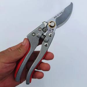 กรรไกรตัดแต่งกิ่ง Shanteng V9 ใบมีดเหล็กคาร์บอน ผลิตในญี่ปุ่น ด้ามจับสีแดง เครื่องมือทำสวนสำหรับตัดแต่งต้นไม้ผลไม้และดอกไม้ - Product Image 1