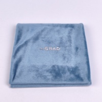 Pochette à bijoux en velours bleu avec bouton pression métallique, logo personnalisé, doublure en velours, sac de rangement portable pour collier, boucles d'oreilles, bague, emballage cadeau