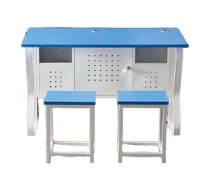 Bureau d'école moderne en métal avec rangement et deux tabourets, plateau bleu, structure blanche - Product Image 1