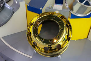 Rueda doble de aluminio forjado 22,5x9,0 para camión - Product Image 2