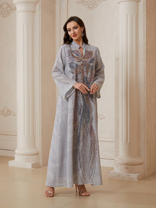 ชุดอาบายะผ้าตาข่ายประดับเลื่อมสำหรับผู้หญิง - Product Image 4