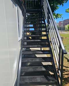 Oficina Prefabricada de Lujo Estilo Villa en Contenedor con Ventanas Grandes para Gestión de Áreas Panorámicas - Product Image 3