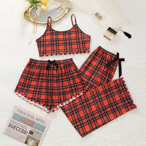 Conjunto de Pijamas Femininos de Poliéster 2025, Top Halter + Shorts Estampados, Pijamas Casuais e Respiráveis para Mulheres - Product Image 4