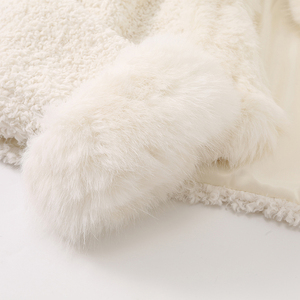 <span class=keywords><strong>Cappotto</strong></span> in Ecopelliccia con Cappuccio di Alta Qualità, Caldo, con Grandi <span class=keywords><strong>Tasche</strong></span>, Bianco, per Matrimoni e Feste - Product Image 3