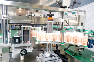 Automatic Small <strong>Glass</strong> <strong>Bottle</strong> 50ml/100ml/150ml/200ml/300ml/400ml/500ml Whiskey Liquor Whisky Vodka Oil Filling Production Line - Product Image 4