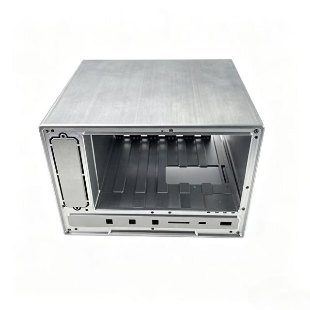 Custom 4-Bay NAS Device Enclosure for UGREEN Private Cloud, Cooling Extruded Housing