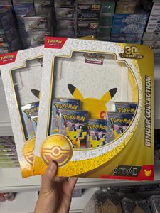 Précommande Lancement Précoce Édition Spéciale 30ème Anniversaire Pokémon TCG US, Boîte Scellée d'Usine Unique >14Y - Product Image 6