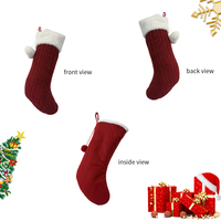 Bas de Noël en polyester Jumbo tricoté avec broderie de flocons de neige scintillants Affichage de cheminée élégant pour la saison des vacances