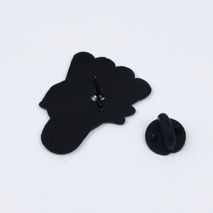 Broche de metal esmaltado con diseño de gato deportivo de dibujos animados, ideal para bádminton, baloncesto y tenis, insignia conmemorativa, venta al por mayor personalizada. - Product Image 6