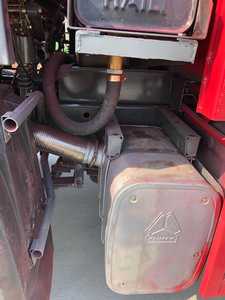 Camión Volquete Usado Sinotruk Howo 371HP 8x4, Camión Volquete Minero de 30-40 Toneladas en Buenas Condiciones - Product Image 2