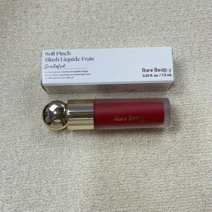 Selena Liquid Blush Lip Glaze, Brillo Labial con Tinte Brillante, 7.5ml, Tamaño Regular - Product Image 3