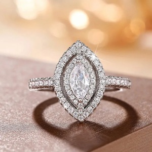 Anello dal Design Marquise, Anello Classico da Donna - Product Image 1