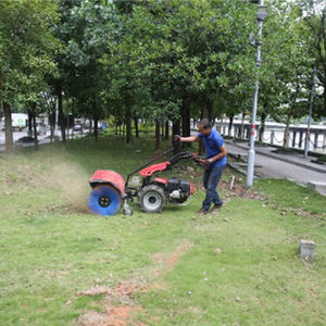 BCS Traktor dua roda dapat dipasang dengan berbagai macam alat dan aksesoris seperti penyapu salju sikat salju dll. - Product Image 6