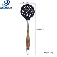 Écumoire de cuisine en silicone de qualité alimentaire résistante à la chaleur, couleur personnalisée, avec revêtement en bois antidérapant et manche en acier inoxydable