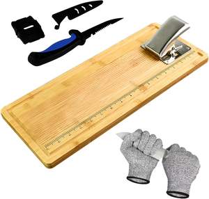 Ensemble planche à découper pour filets de poisson en bambou antidérapante avec pince, règle de mesure, aiguiseur de couteau et gants – Cadeau idéal pour pêcheur - Product Image 1