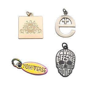 Nhà Sản Xuất Khắc Kim Loại Nhãn Quyến Rũ Kim Loại Tùy Chỉnh Biểu Tượng Đồ Trang Sức Thẻ Cho Vòng Đeo Tay Vòng Cổ - Product Image 3
