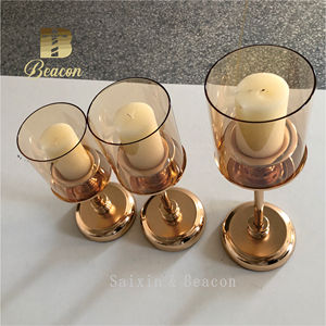 Beacon Juego de 3 Portavelas Dorados Graduados con Campanas de Vidrio Ámbar, Centros de Mesa de Lujo para Bodas - Product Image 5