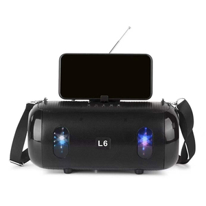 L6 2.5 pouces 5 watts sans fil portable RGB Light gros son BT haut-parleurs avec <span class=keywords><strong>radio</strong></span> <span class=keywords><strong>FM</strong></span> souper basse portable subwoofer haut-parleur - Product Image 3