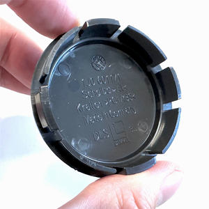 56mm 62mm 65mm capuchon de moyeu de roue de voiture couvercle de <span class=keywords><strong>jante</strong></span> capuchon central pour <span class=keywords><strong>VW</strong></span> Polo GOLF Sagitar Jetta Bora Lavida Tiguan Passat Santana - Product Image 2