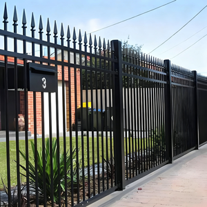 Valla de Seguridad de Hierro Negro para Jardín de 6 pies x 8 pies de XG Wholesale, Valla de Acero Galvanizado Antioxidante para Patios, Escuelas y Áreas Exteriores - Product Image 1