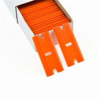 Lot de 100 lames de rasoir en plastique, outil de décapage pour ruban adhésif, autocollants et étiquettes, grattoir de nettoyage pour vitres et surfaces.