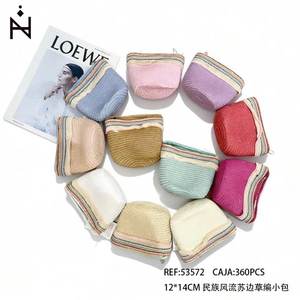 Petit sac tissé en paille à franges de style ethnique 12x14cm Accessoire de plage - Product Image 3