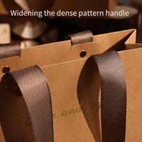 Sacs en papier kraft faits main personnalisés avec poignée en ruban et estampage à chaud doré de luxe, MOQ 1 pièce, pour l'emballage de marques d'artisanat et de vêtements