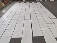 Carreaux de marbre blanc de Carrare naturel YUSHI sur mesure 300*600mm pour les murs et sols des halls, salles de bain, cuisines, salles à manger et espaces extérieurs