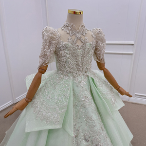 Vestido de niña de las flores Wn1792 verde menta con apliques de encaje plateado pesado, cuello alto con cuentas, vestido de princesa de gala hasta el suelo, 100% poliéster - Product Image 3