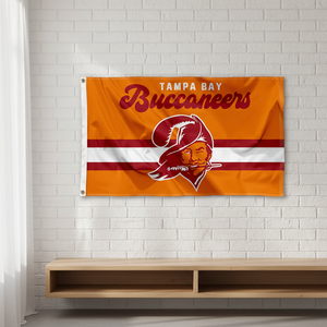 Bandera Retro Vintage Personalizada de los Tampa Bay Buccaneers, 3'x5', Bandera para Interiores/Exteriores, de una Sola Cara, Resistente al Agua y a la Decoloración, Precio Bajo - Product Image 1