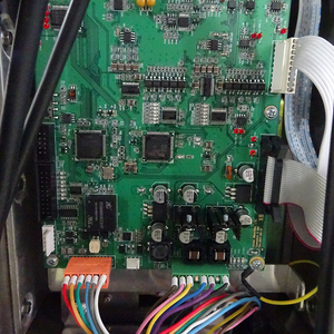 Nouveau détecteur de métaux multifréquence à double système avec écran tactile et processeur 32 bits. DSP haute vitesse, mémoire pour 100 produits, option USB MDC-S - Product Image 6