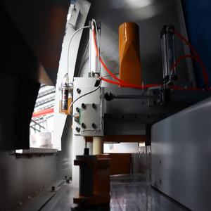 Sierra Circular Automática Vertical de Alta Velocidad CNC para Cortar Madera con Potencia de 6.7kW y Capacidad de Corte de 300mm - Product Image 4