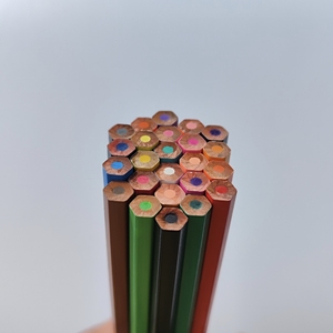 Juego de Lápices de Colores a Base de Aceite, Suaves y de Primera Calidad, 12/24 Colores para Artistas Profesionales, Seguros para Niños, Certificados EN71 y ASTM - Product Image 4