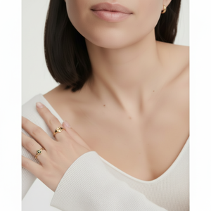 Collar de Moda con Diseño de Satélite en Capas - Product Image 1