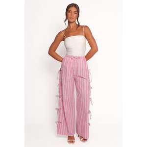 กางเกงสำหรับสวมใส่ทุกวันน้ำหนักเบาสำหรับผู้หญิง ออกแบบมาเพื่อให้สวมใส่สบายและสะดวกแม้ใช้งานเป็นเวลานาน - Product Image 1