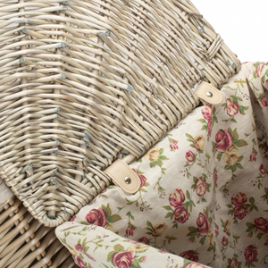 Panier à linge en coton doublé de rose de jardin antique élégant pour une utilisation en coin de lavage - Product Image 1