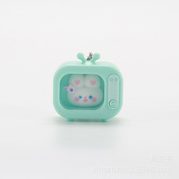 Vente en gros 2025 Mini portable 3D LED télévision ensemble TV porte-clés mignon à la mode fleur lapin patte dessin animé jouet lumière LED en plastique