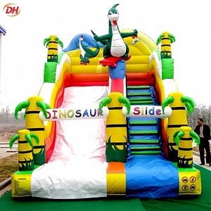 Toboggan gonflable multi-pistes à thème dinosaures de la jungle, populaire pour la ferme, le jardin, les journées en famille et les centres de jeux intérieurs - Product Image 1