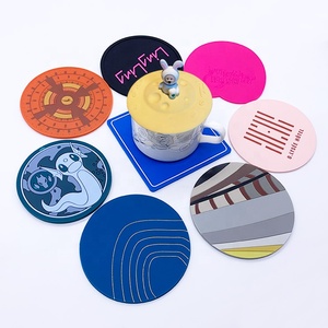 Posavasos de goma de PVC suave con logotipo personalizado del fabricante, posavasos promocional de silicona redondo con patrón 3D para bebidas, vasos, bares y cerveza - Product Image 1