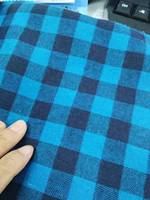 Tissu en flanelle sergé brossé double face T/C teint à carreaux bleus pour uniformes scolaires, jupes et chemises pour garçons - Vente en gros