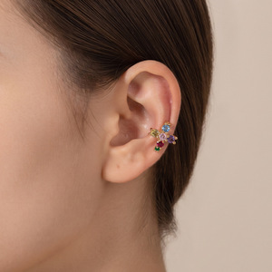 Boucles d'oreilles créoles en zircone colorée pour femmes, or et blanc, nouveau style 2026, bijoux de mode haut de gamme EKA 300 - Product Image 1