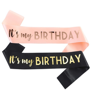 Fascia '<span class=keywords><strong>È</strong></span> il Mio Compleanno' con Stampa in Lamina Dorata su Raso Morbido per Donne, Accessori e Decorazioni per Feste - Product Image 2