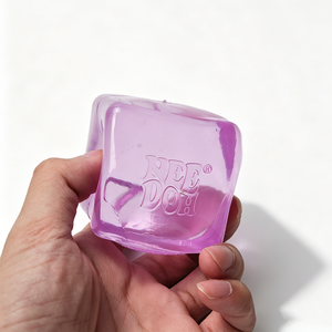 (Envío Inmediato) Needoh Maltose Transparent Lce Cube Squeezer - Un Popular Juguete Antiestrés con Patrón de Flujo de Maltosa - Product Image 3